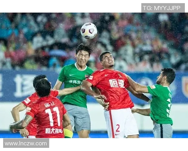 广州排球队实力之争引发热议球迷观点各异探讨未来发展方向