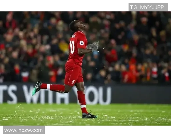 广州足球队以52分领跑冠军赛积分榜展现强劲实力