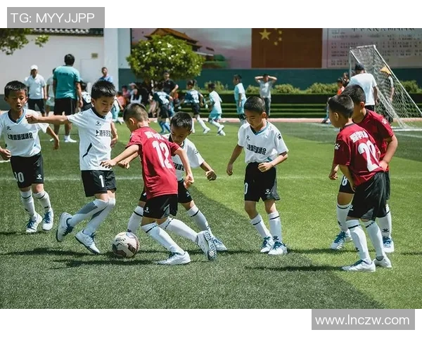 足球明星在失去孩子后重拾信念与爱的旅程